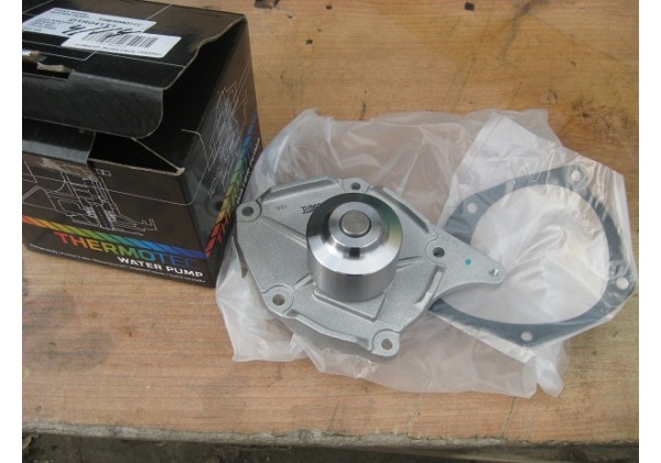 Водяний насос, помпа Renault 1.5 dci, 7701478830 , 7701475995 , 7701478031